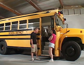 Sexy young floosie deep throats a cock on the school bus