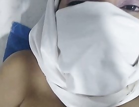 Arabian Muslim Hijabi Mom Overenthusiastic Go down retreat from Snatch Insusceptible to Live Webcam In Niqab Arabia Mummy