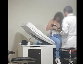Doctor does not resist pile up with ends up fucking his patient