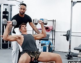 Bbc gym instructor copulates his white blithe customer