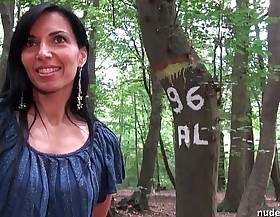 Georgous amateur exhib milf gets rendez vous in a wood before anal invasion at home
