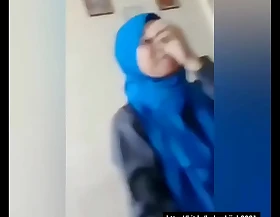 Bokep Indonesia Jilbab Blowjob Malu-Malu - http://bit.ly/bokephijab2021