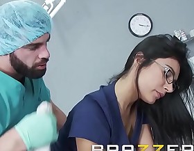 Doctors adventure - shazia sahari - bastardize fucks pains while be passed on truth is outside scanty - brazzers