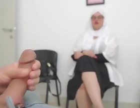 This Muslim woman is SHOCKED !!! I take out my cock close by Hospital put on hold room.