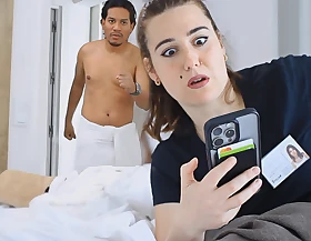 Latin old bean catches slay rub elbows with maid with his iPhone.