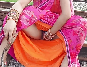 Desi Village bhabhi Field Fucking with Darling Boy Outdoor video