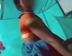 Desi wife ki doggystyle me chudai gaar ke saree removing hindi