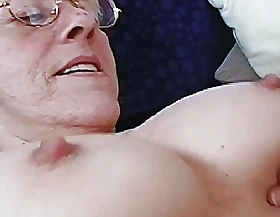 Blowjob with an increment of jizz with granny Thea