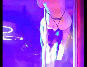 SHOW PORNO CON CORRIDA EN VIVO