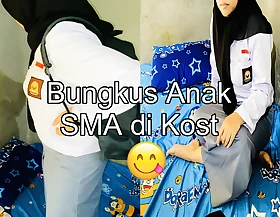 Invite scornful school students with regard to my boarding house