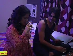 Indian Hot Modern Aunty having Sex with 18yr Boy! Aunty Sex