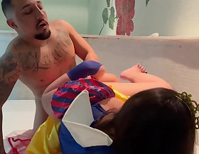 Snow White, greedy swallowed Dunga's cock