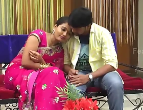 Gorgeous Aunty in Saree